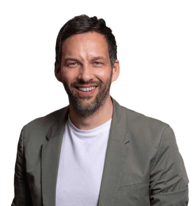 Alexander Eggers, Host der AI School Show